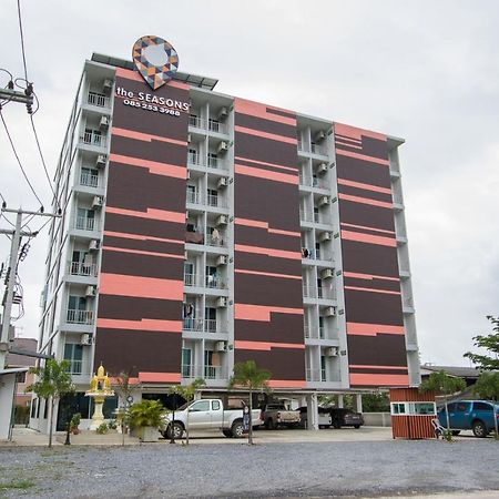 The Seasons Aparthotel Pathum Thani Buitenkant foto