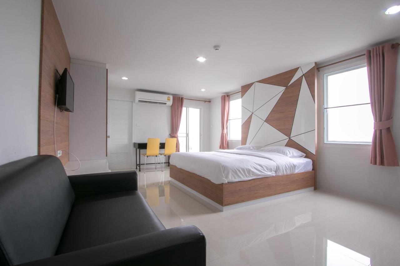 The Seasons Aparthotel Pathum Thani Buitenkant foto