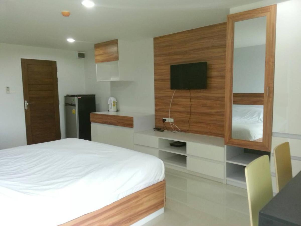 The Seasons Aparthotel Pathum Thani Buitenkant foto