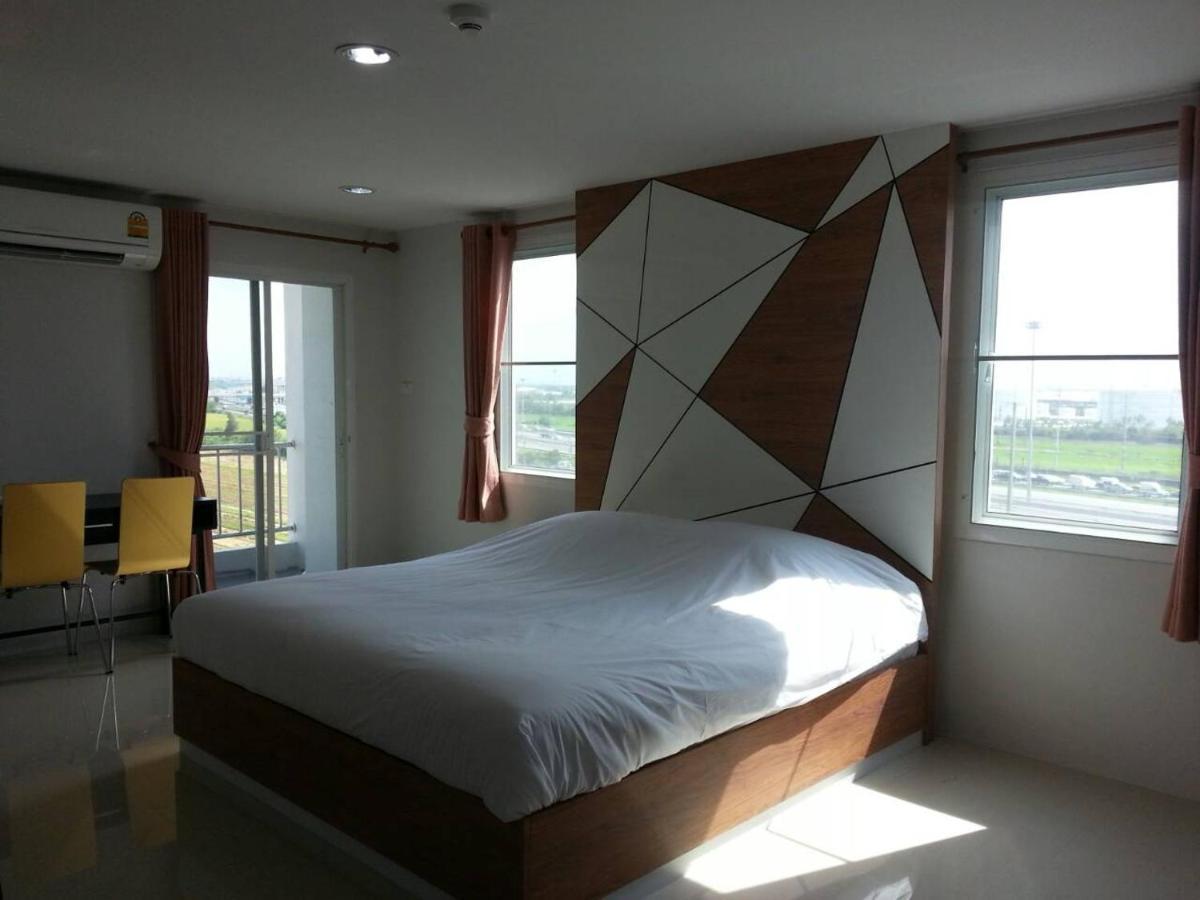 The Seasons Aparthotel Pathum Thani Buitenkant foto