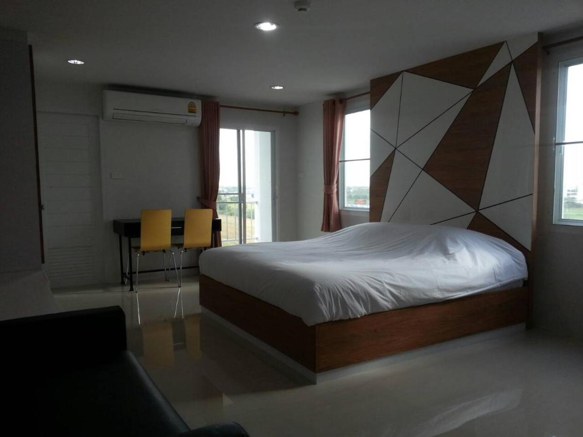 The Seasons Aparthotel Pathum Thani Buitenkant foto