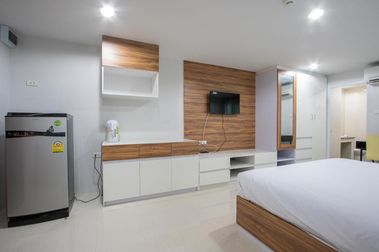 The Seasons Aparthotel Pathum Thani Buitenkant foto